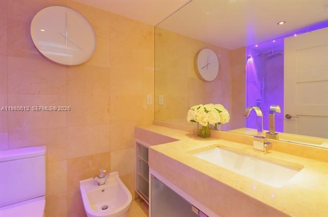 Building Photo - 650 West Ave