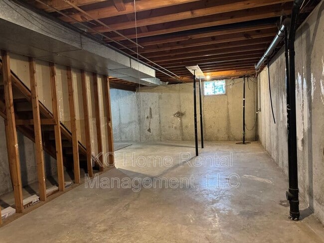 Building Photo - 1384 N Ridge Pkwy