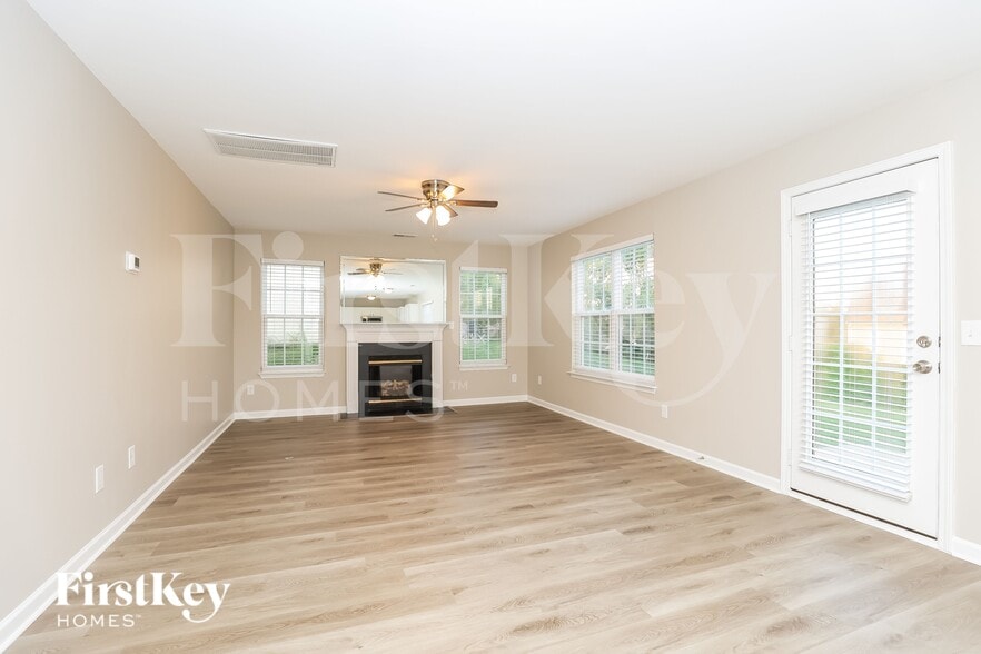 Building Photo - 4117 Pineorchard Pl