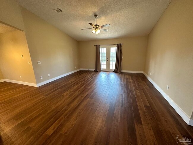 Building Photo - 10701 Brook Bend Cir