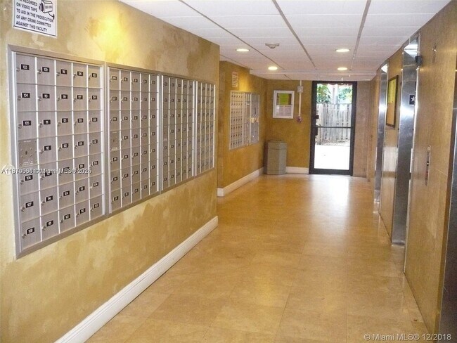 Building Photo - 1805 Sans Souci Blvd