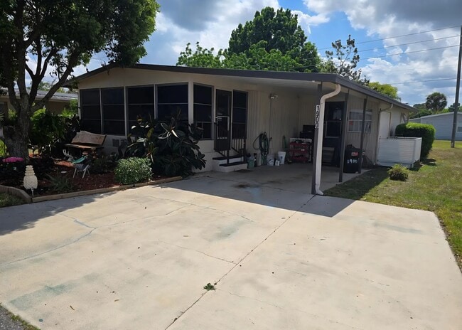 Building Photo - 1900 Augusta Rd