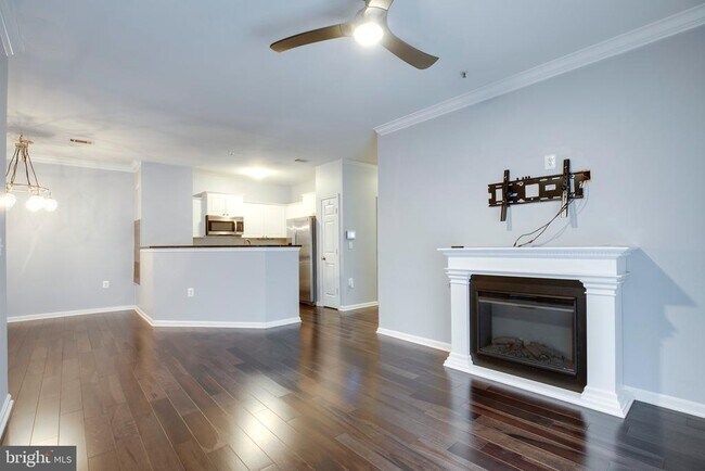 Building Photo - 11371 Aristotle Dr