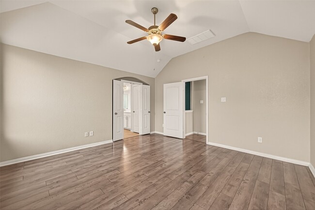 Building Photo - 10723 Clear Arbor Ln