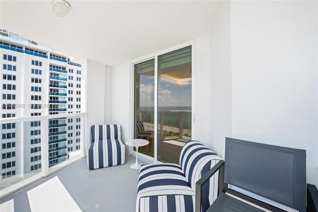 Building Photo - 2401 Collins Ave