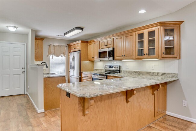 Building Photo - 136 Haley Dr