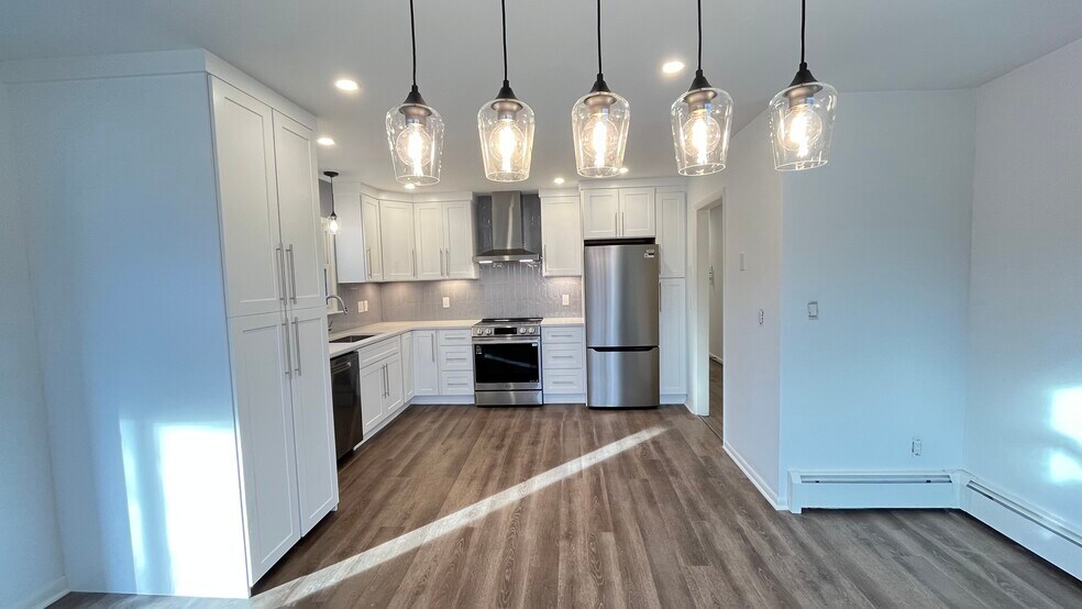 Building Photo - 34 Keith St