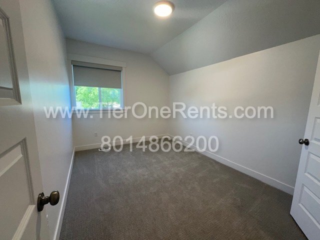 Building Photo - This property offers a NO DEPOSIT option a...