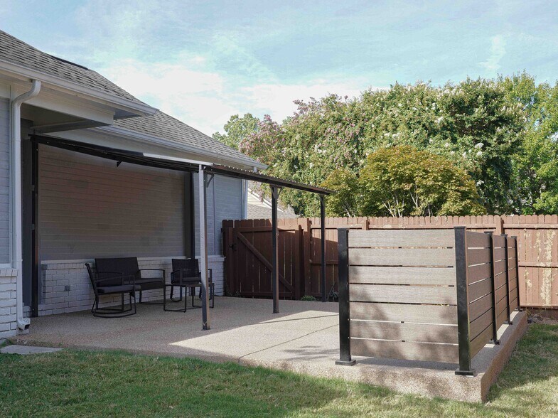 Patio & Pergola - 1229 Misty Isle Dr