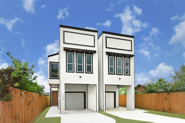 Building Photo - 7938 Angus St