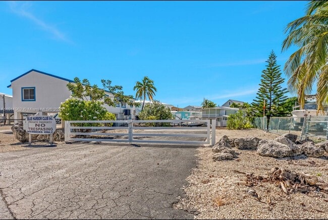 Building Photo - 164 Blue Harbor Dr