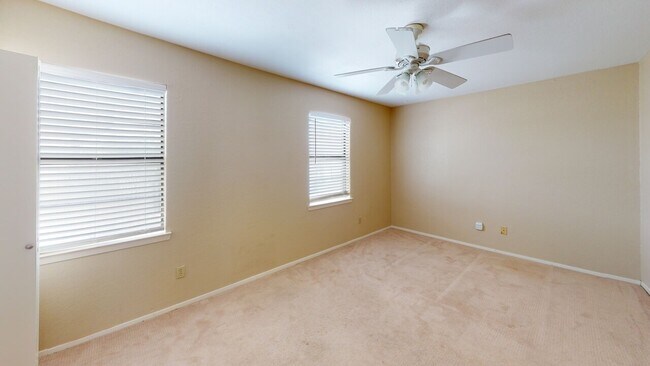 Building Photo - Casablanca Condo #124