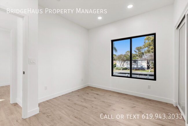 Building Photo - 3248 Clairemont Dr