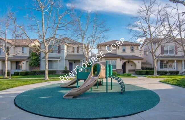 Building Photo - 5053 Woodbridge Ln