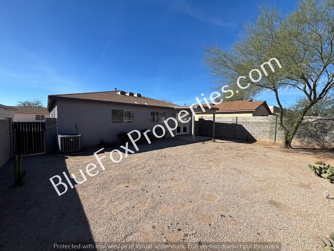 Building Photo - 7579 E Rhiannon Dr