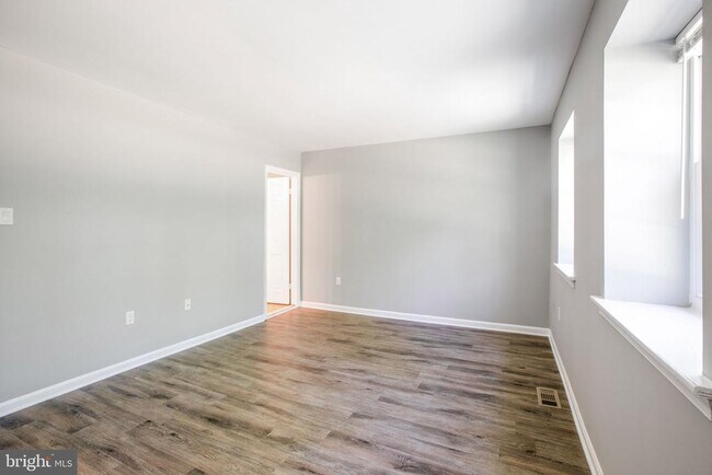 Building Photo - 14630 Tynewick Terrace