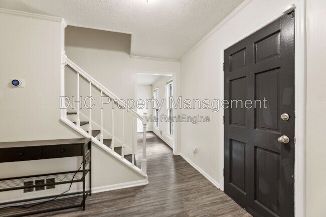 Building Photo - 652 Bantry Ln