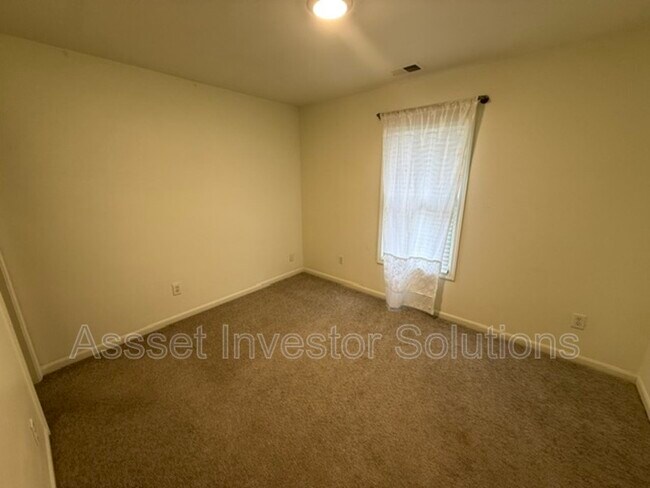 Building Photo - 8004 W 144th Pl