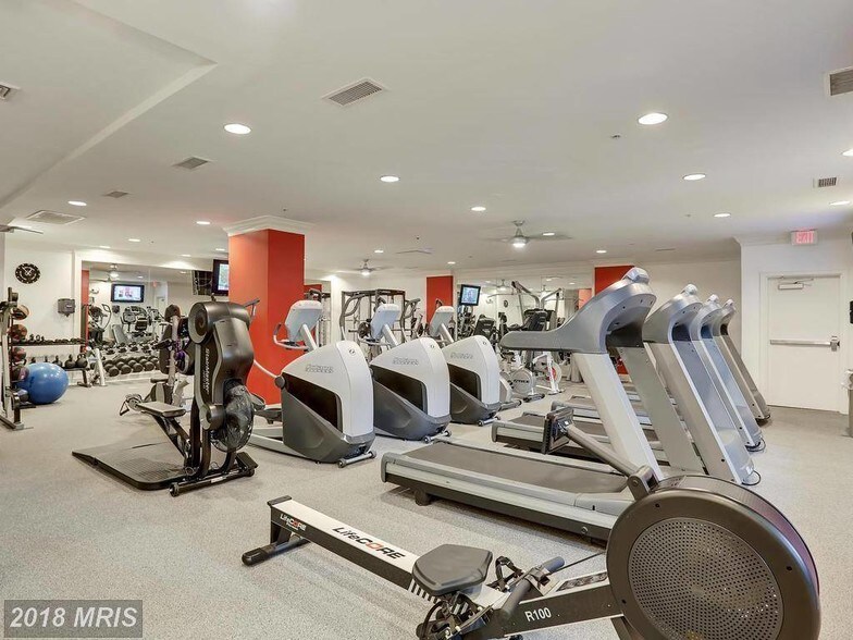 Building Photo - 2655 Prosperity Ave