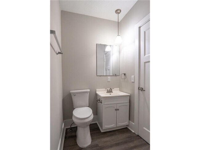 Building Photo - 1602 Johnson St NE