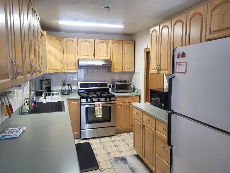 Building Photo - 7398 Birch Bay Dr