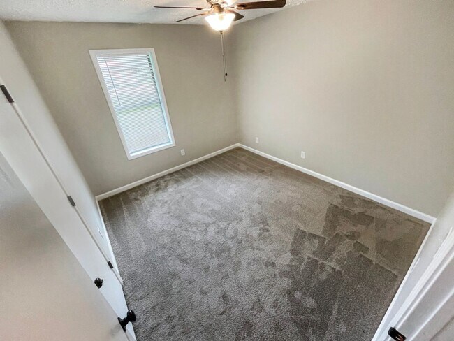 Building Photo - Powder Springs - 3BR - Fully Renovated
