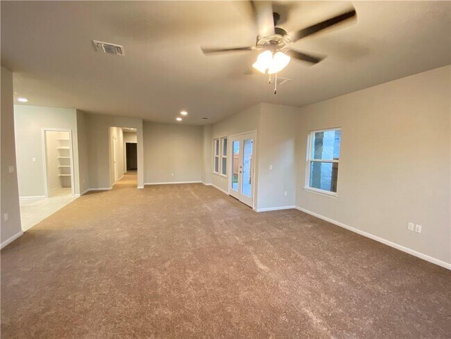 Building Photo - 8409 Looksee Ln