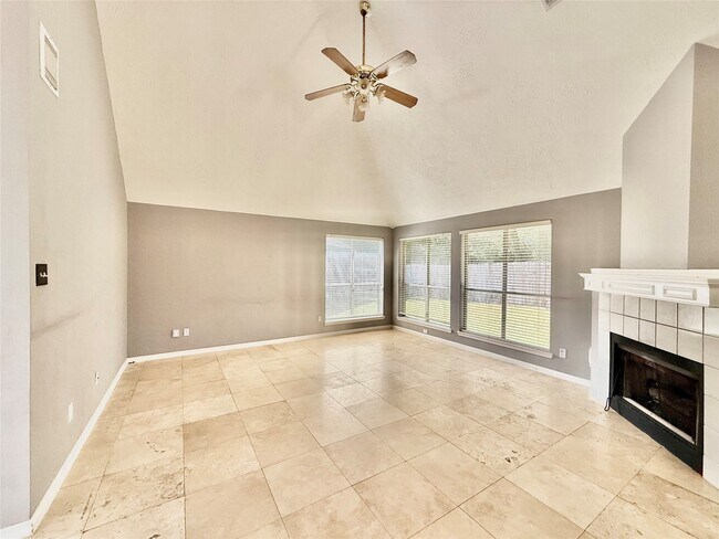 Building Photo - 8815 Champion Springs Cir
