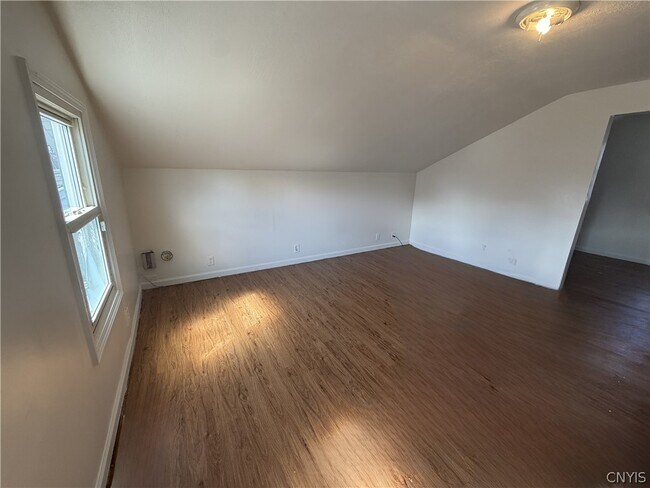 Building Photo - 1212 Spring St