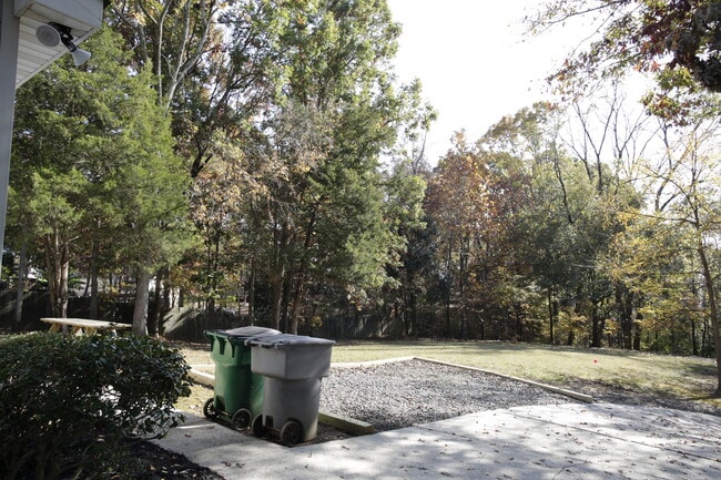 Building Photo - 7909 Carmel Rd