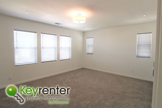 Building Photo - 4684 Flagstaff Dr