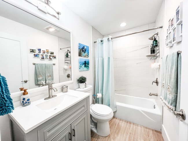 Building Photo - 3950 Estero Bay Ln