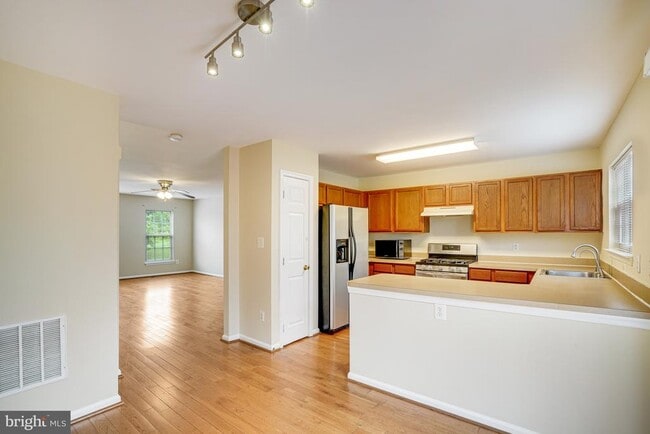 Building Photo - 6187 Les Dorson Ln