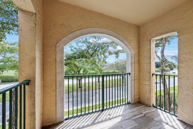 Building Photo - 1727 Village Blvd