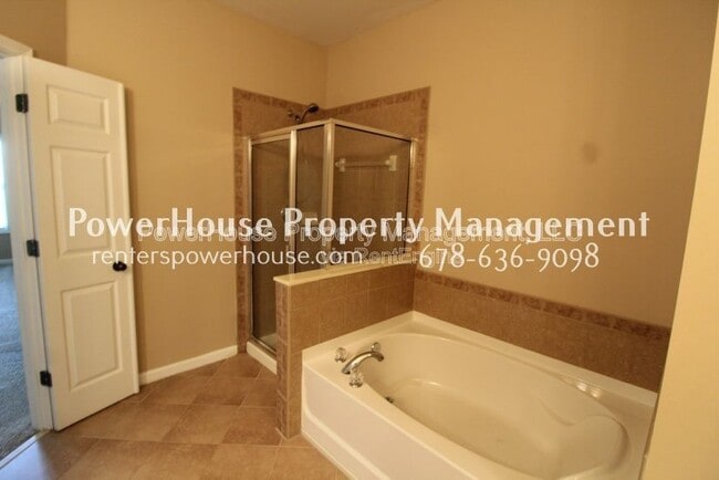 Building Photo - 4830 Hastings Terrace