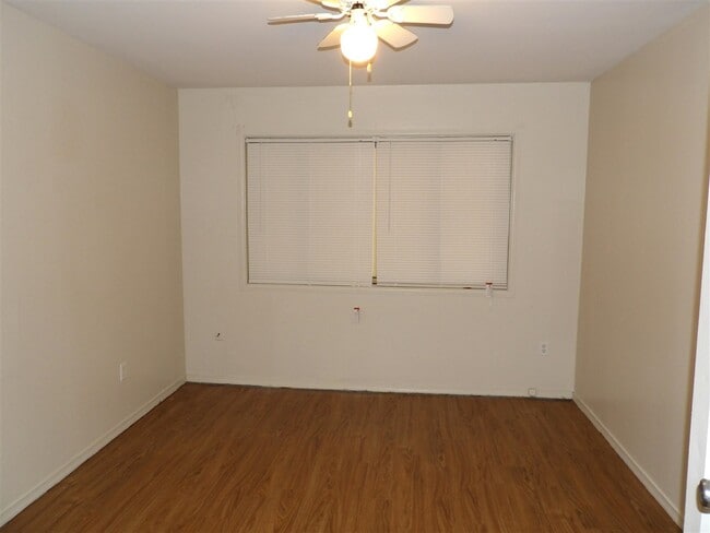 Building Photo - 2411 NW 30th St