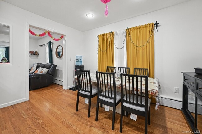 Building Photo - 13 Herbert Ave