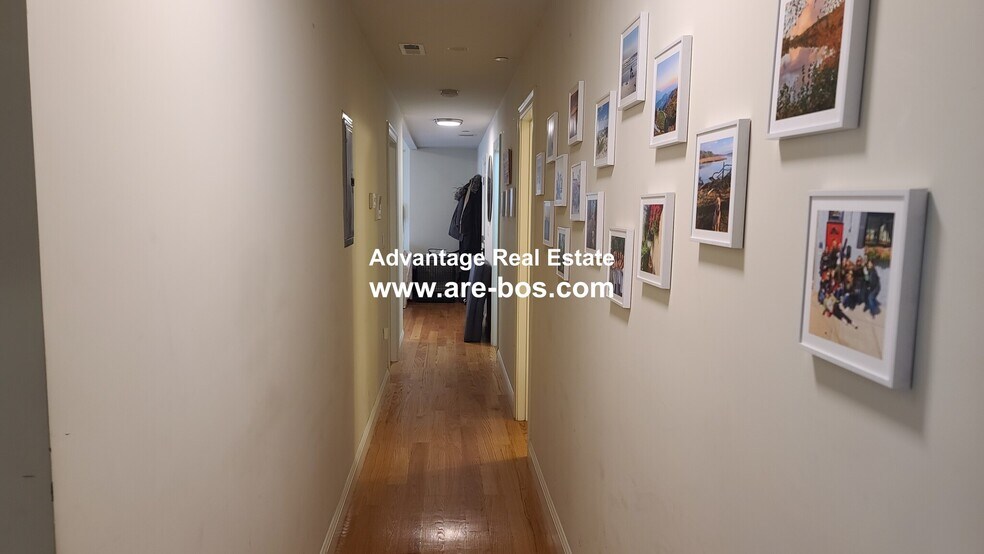 Building Photo - 121 Webster Ave