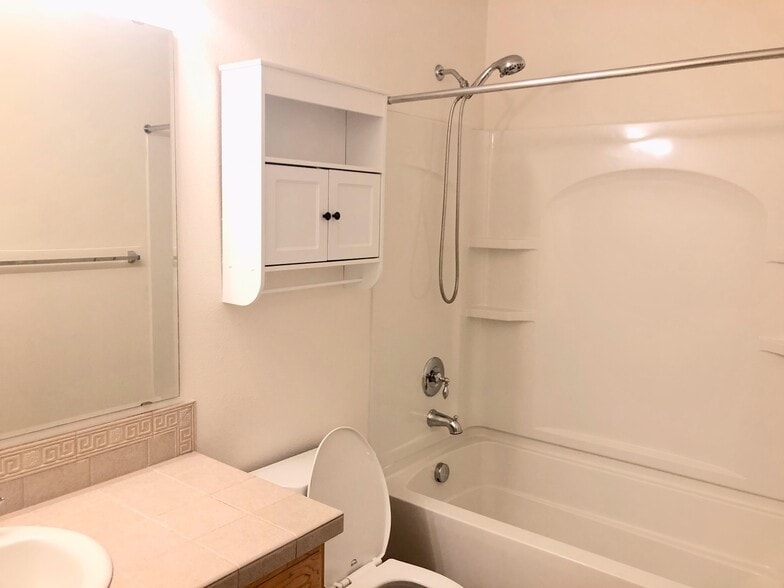 Building Photo - Stunning Harbor Home on a Prime Lot!