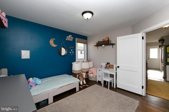 Building Photo - 521 5th Ave