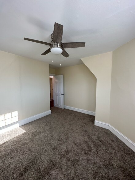 Building Photo - 400 Bethlehem Pike