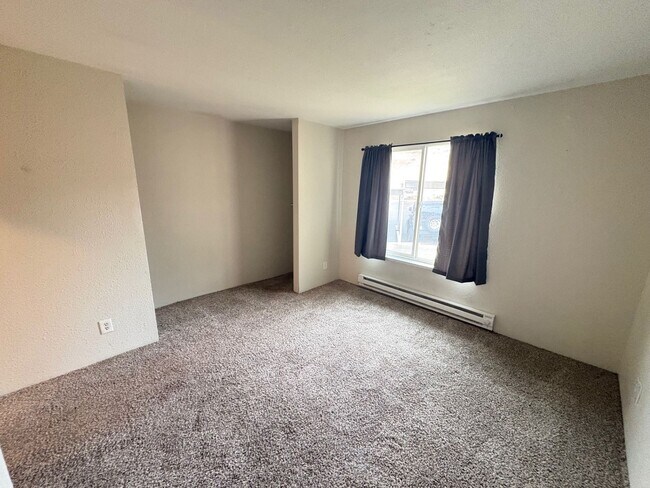 Building Photo - 3895 E Leonesio Dr