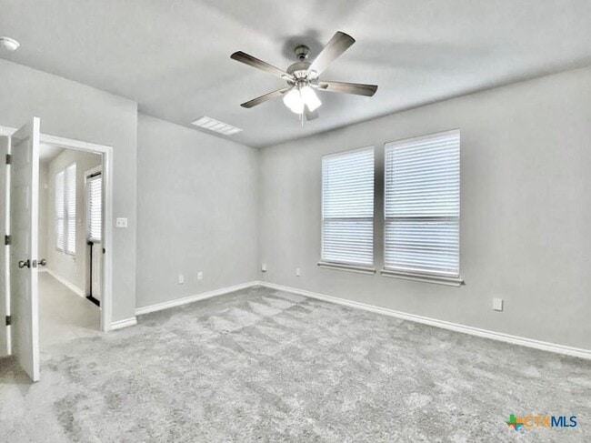 Building Photo - 816 Alta Wy