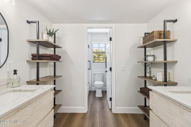 Building Photo - 5556 E Sandra Terrace