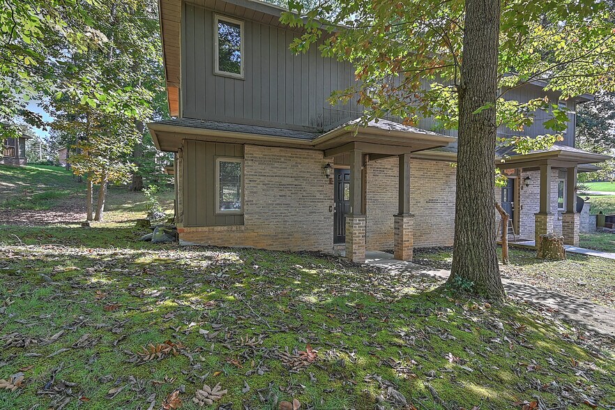 Building Photo - 208 Dean St