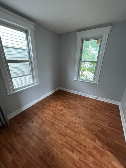 Unit 3 - 40 Columbia Ave