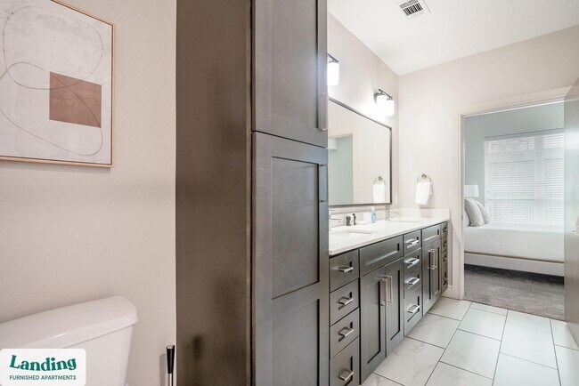 Building Photo - 1535 Canal St