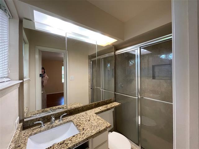Building Photo - 1303 Northlake Dr