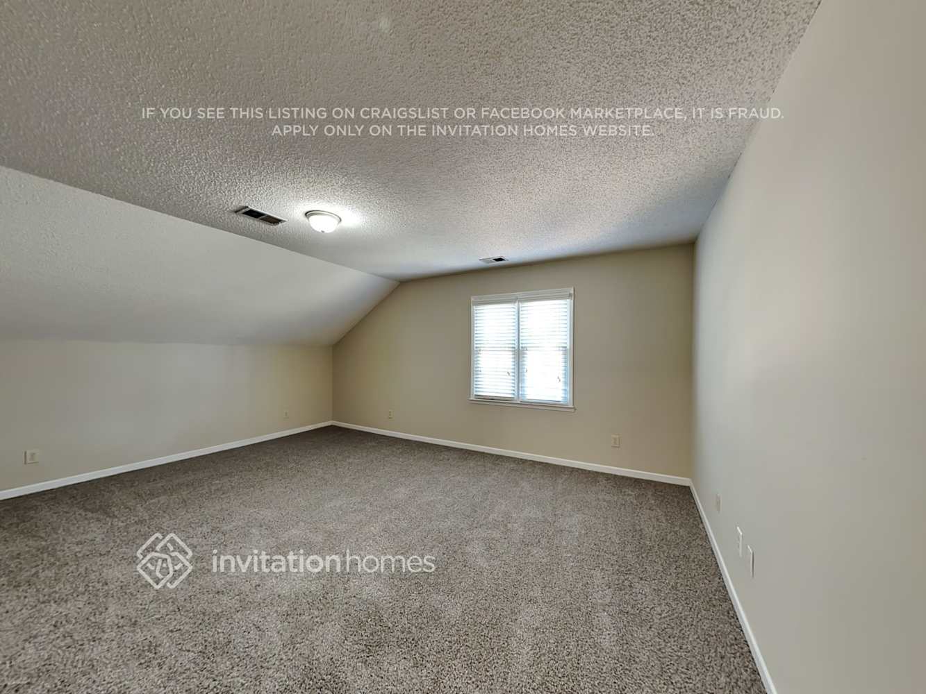 Building Photo - 373 Golfcrest Dr SE