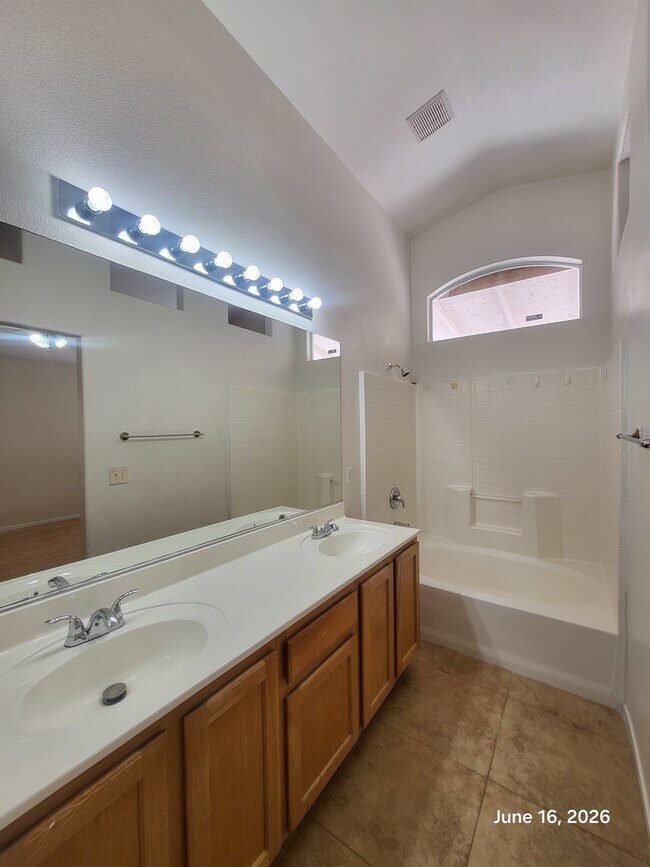 Building Photo - 4523 Sparwood Dr